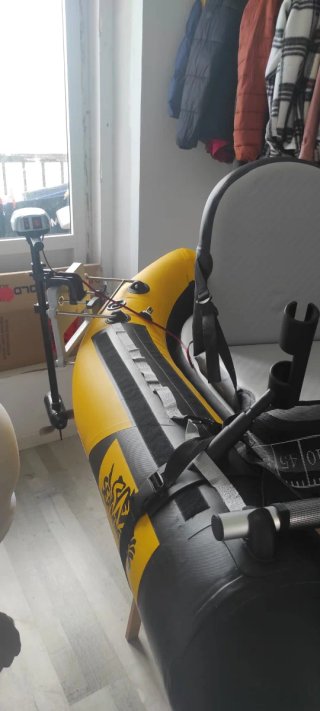 Pato Belly Boat Pesca Sea Monsters Amarillo
