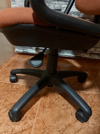 Silla de oficina giratoria naranja