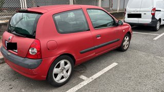 Renault Clio del 2003. Ha salido muy bueno.