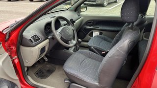 Renault Clio del 2003. Ha salido muy bueno.