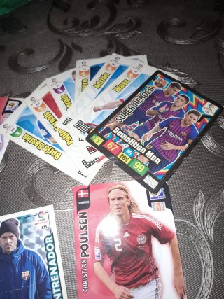 Lote cromos de fútbol superhéroes y otros