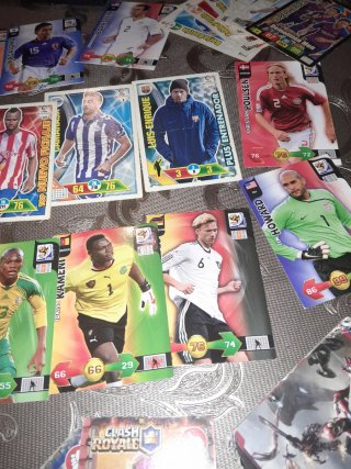 Lote cromos de fútbol superhéroes y otros