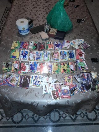 Lote cromos de fútbol superhéroes y otros