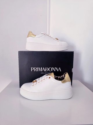 ZAPATILLAS BLANCAS "PRIMADONNA COLLECTION"