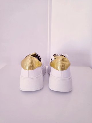 ZAPATILLAS BLANCAS "PRIMADONNA COLLECTION"
