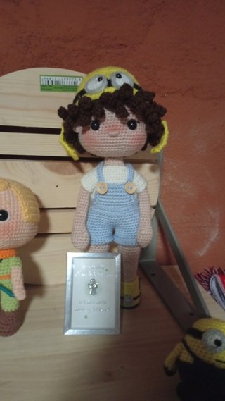 Minion Amigurumi Tejido a Mano
