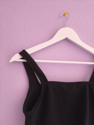 Top Negro Shein Talla M Cremallera