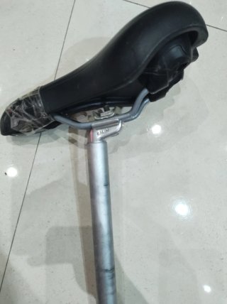 Sillín de bicicleta negro