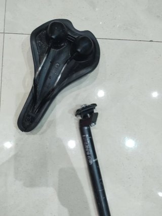 Sillín de bicicleta negro