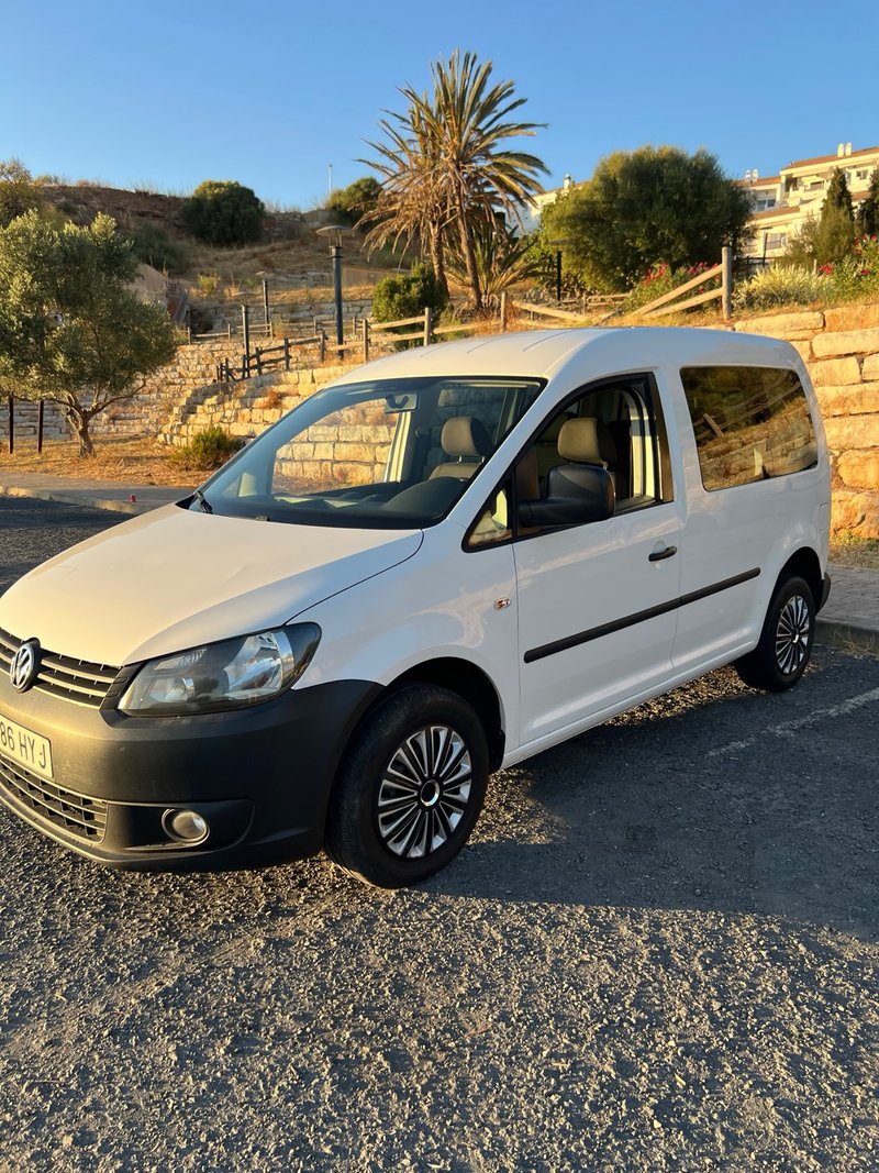 Volkswagen Caddy 2014 - foto 1