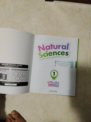 Libro de 1°  primaria Oxford natural Sciences