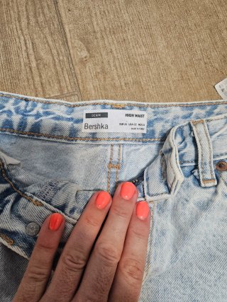 Pantalones cortos vaqueros Bershka desgastados