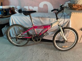 Bicicleta niña rosa y blanca