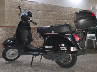 Vespa TX 200 Negra