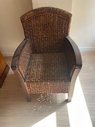 Sillón mimbre y madera