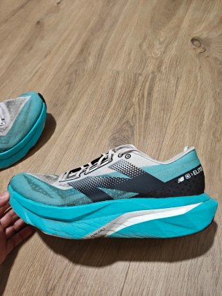 Zapatillas Running New Balance Supercomp Elite v4