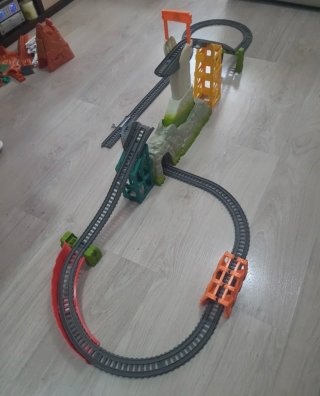 Pista de tren Thomas Avalanche Escape