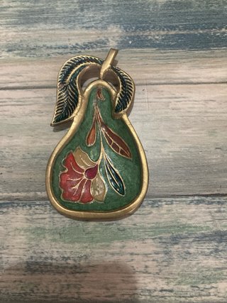 Vaciabolsillos pera latón esmaltado vintage