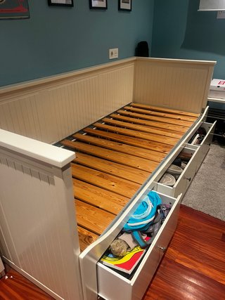 Cama diván blanca con 3 cajones, 80 cms