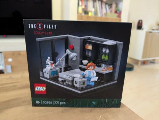 Lego The X Files Scully's Lab 40896