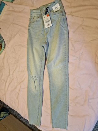 Pantalón vaquero azul talla 34