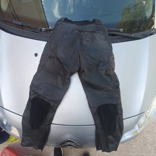 Pantalones de moto de cuero negros