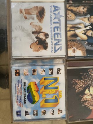 13 CDs Variados: Pop, Latino, Reggae