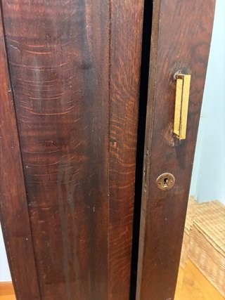 Armario antiguo madera con espejo