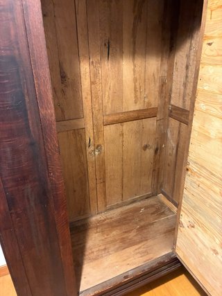 Armario antiguo madera con espejo