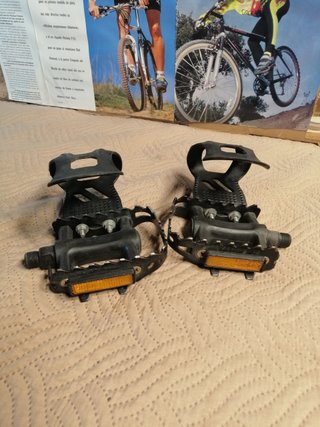Pedales VP-922 490 grs Giro superior Con rastrales
