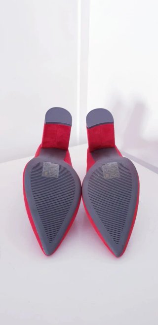 TACONES DE GAMUZA COLOR ROJO "MARYPAZ" TALLA: 3