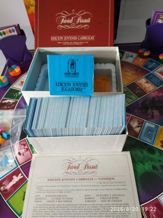 Trivial Pursuit Genius Edición II y Jóvenes carroz