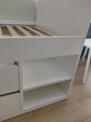Cama individual con cajones