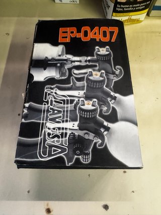 Pistola de pintar Clavesa con accesorios