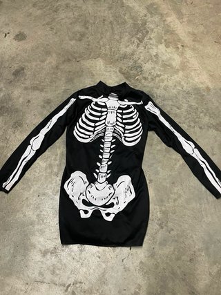 Vestido esqueleto y sudadera fantasmas infantil