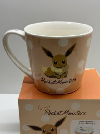 Taza Eevee Pokémon T's Factory Oficial Japón