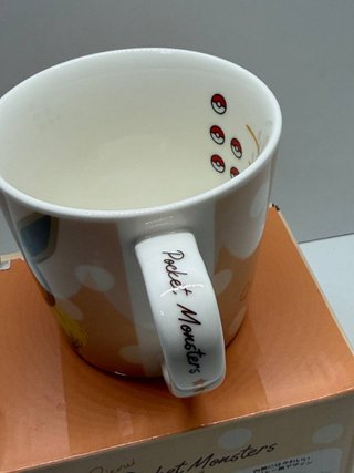 Taza Eevee Pokémon T's Factory Oficial Japón
