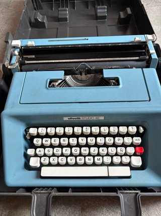 Máquina de escribir Olivetti Studio 46 Vintage