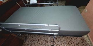 Cama articulada hospitalaria