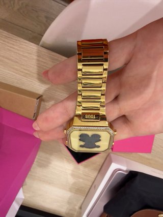 Reloj Tous Dorado con bordes con brillo