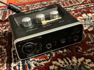 Interfaz Audio Behringer U-PHORIA UM2