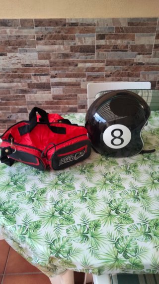 Bolsa porta casco roja y negra