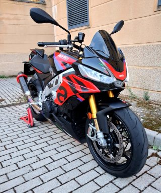 Aprilia Tuono V4 Factory ohlins