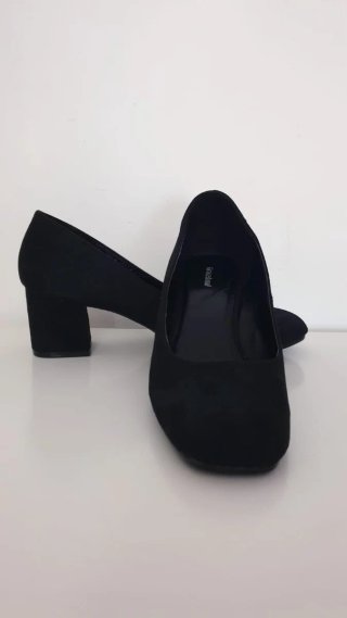 TACONES NEGROS "GRACELAND"