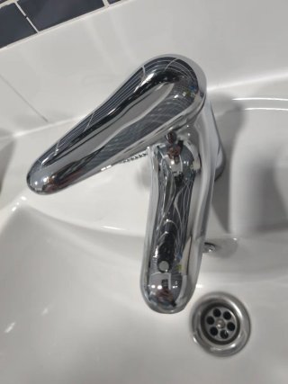 Grifo de lavabo cromado