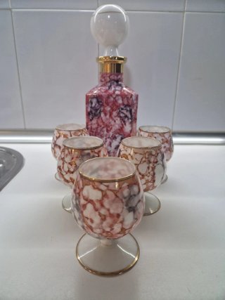 Juego Licorera y 5 Copas Porcelana