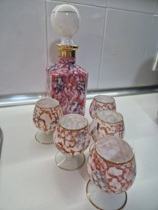 Juego Licorera y 5 Copas Porcelana