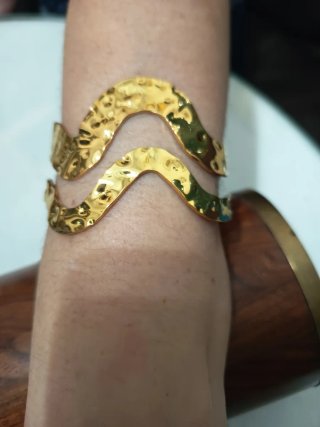 Brazalete dorado abierto