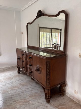 Conjunto mesa extensible, 6 sillas y aparador