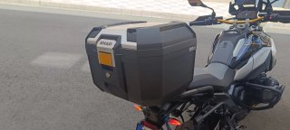 Baúl Shad TR41, Respaldo, Forro interno y Parrilla